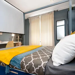 Double W/projector & Garden Hot Tub Homestay London