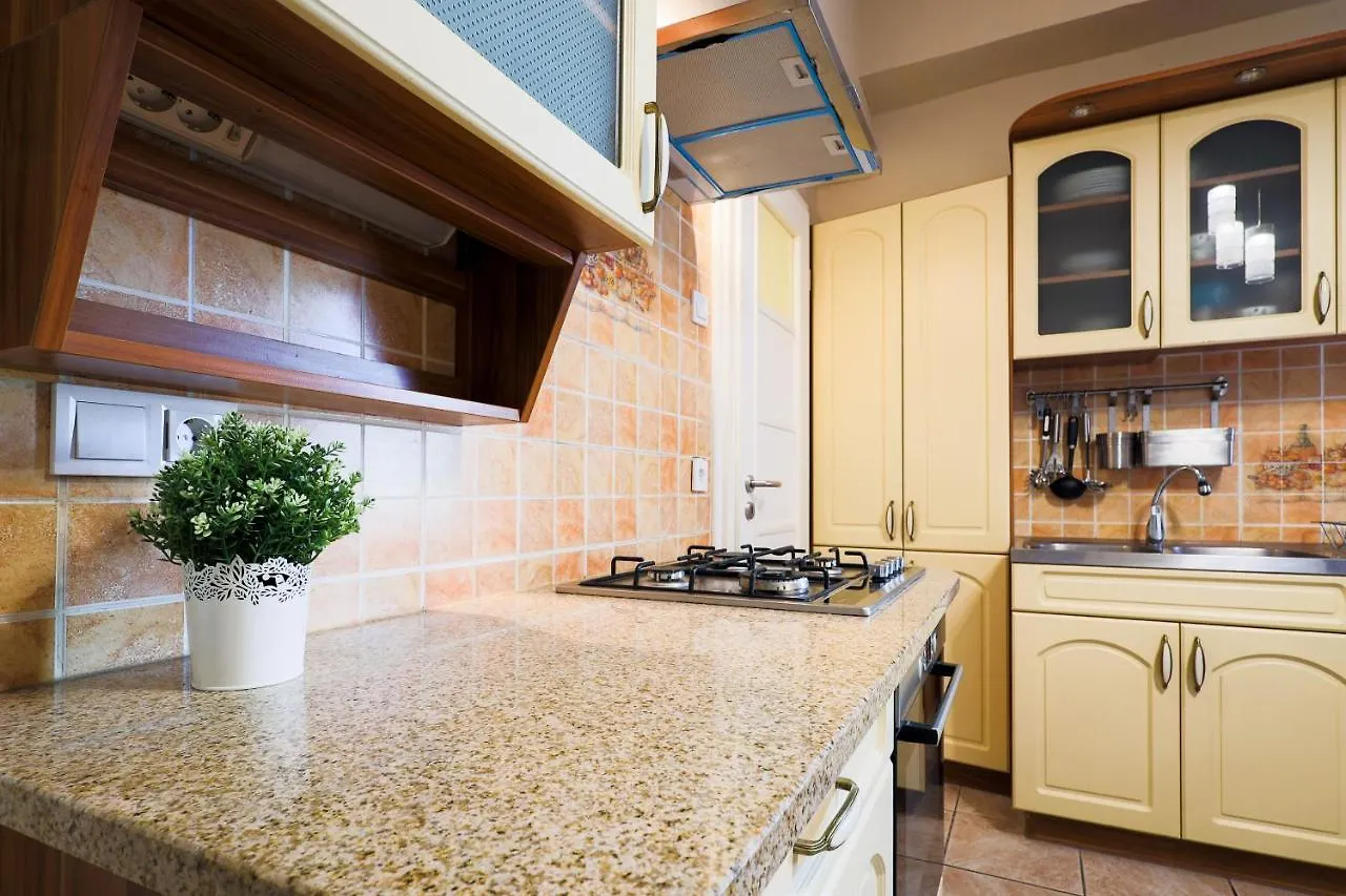 Apartment Downtown Vintage Home By Bella Budapest