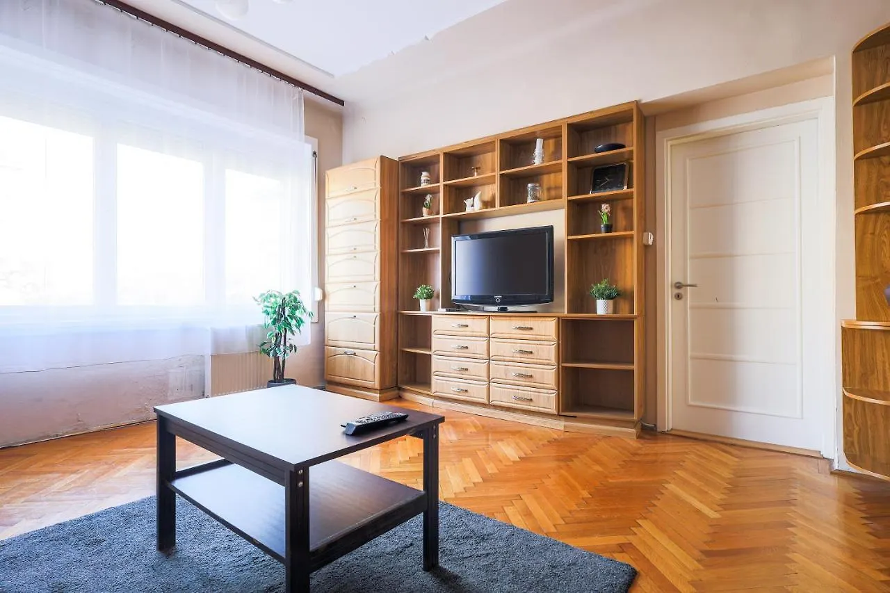 Downtown Vintage Home By Bella Budapest Apartment